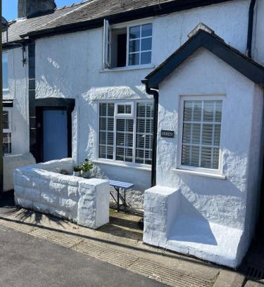 Malltraeth House | SEREN cottage