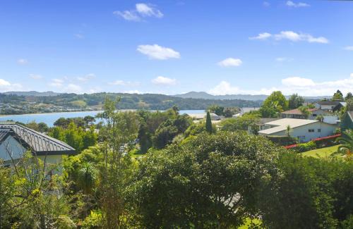 Snells Beach House | Serene at Snells - Snells Beach Bach
