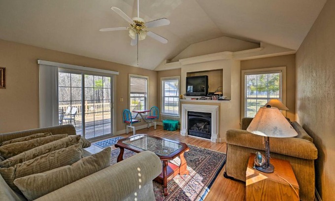 Piper Gap House | Serene Blue Ridge Getaway in Galax with Yard!