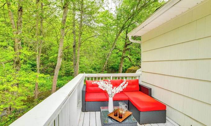 Roscoe Apartment | Serene Duplex w/On-Site Brook in Callicoon Center