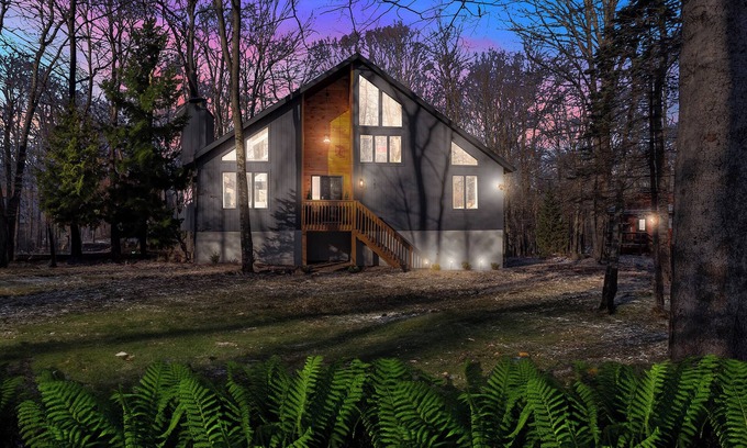 Gouldsboro House | Serene, family-friendly mountain retreat. Game room, fire pit, walk to pool