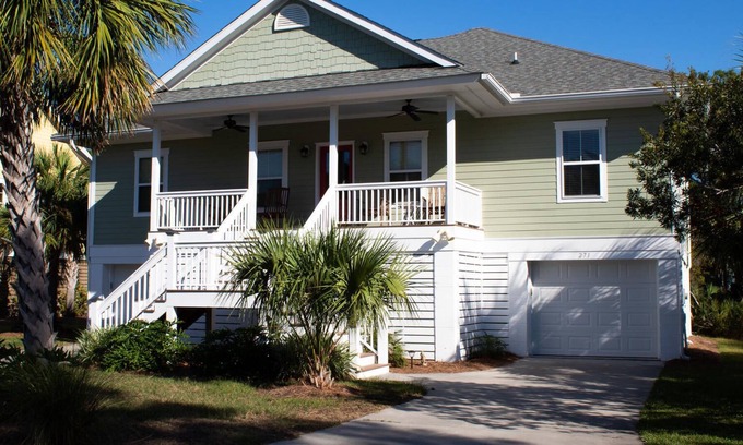 Deer Lake House | Serene Family Home w/ Grill & Relaxing Pond Views - Near Pool & Playground