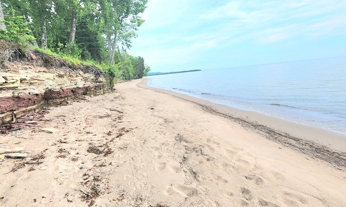 Lake Linden House | Serene Lake Superior Escape Beachfront Getaway or Snowy Ski Retreat