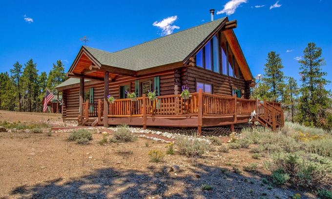 Twin Lakes Cabin | Serene private cabin with WiFi in Twin Lakes - Perfect Mountain Getaway