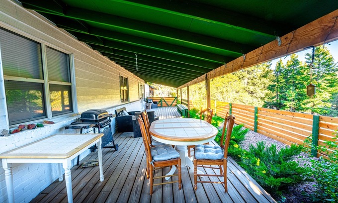 Cloudcroft House | Serene Retreat In The Heart Of Cloudcroft 3 Bedroom Home