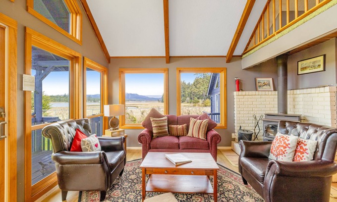 Cloverdale House | Serene Sandlake Bayfront Home with WiFi & Private Hot Tub - Dogs Welcome