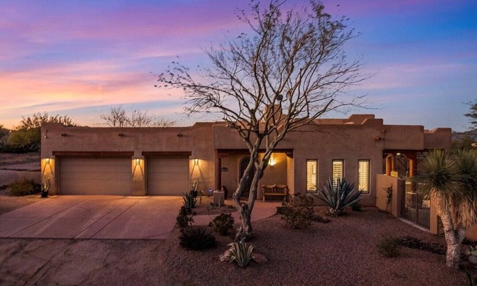 Rio Verde Foothills House | Serene Scottsdale Home:Heated Pool,HotTub,FirePit,Putting Green & Mountain Views