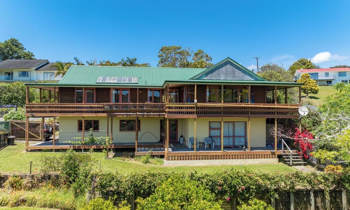 Mangonui House | Serenity Hills - Mangonui Holiday Home