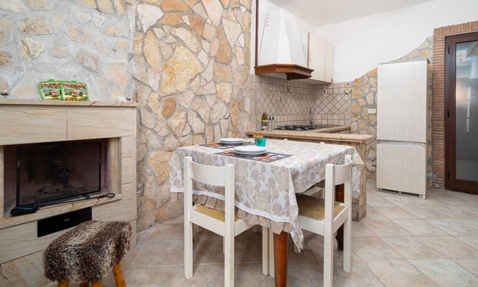 Allumiere Apartment | Serenity House by Rentbeat