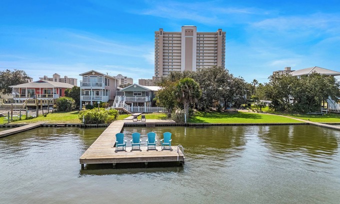 Gulf Shores House | Serenity Shores – 1 Block from Beach, Pet-Friendly!