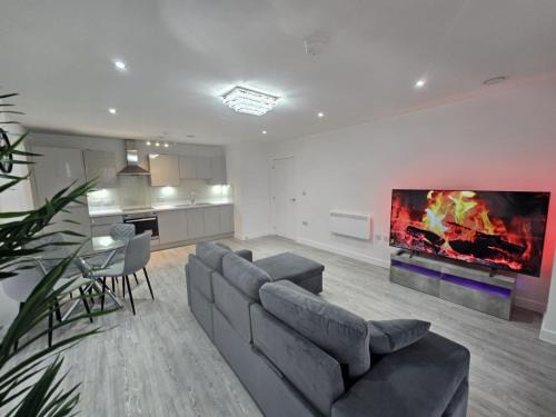 Gravesend Apartment | Serenity Waterfront 2 Bed Apartment