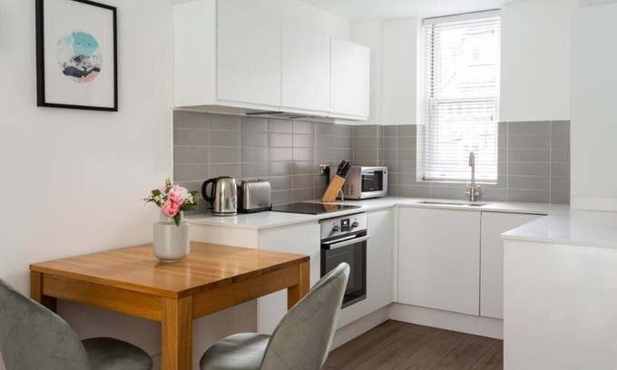 Pimlico Apartment | Serviced Apartment w/Ful Kitchen & Modern Layout | 10 Min to Victoria Station