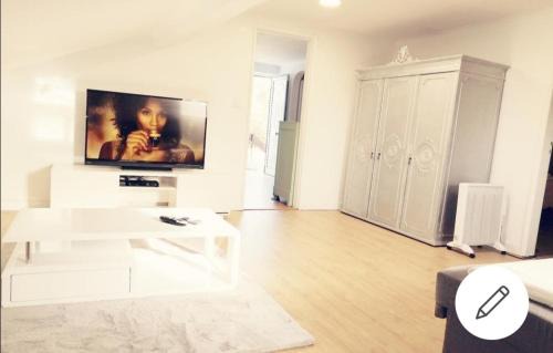 Maca House | Sesimbra Beach Fonte House