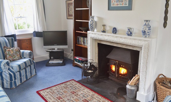 Helford Passage Cottage | Set in nine acres and enjoying beautiful surroundings and views.