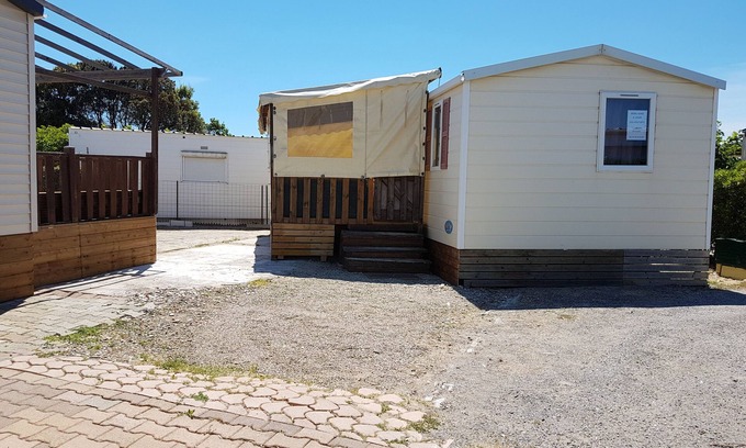 Les Ayguades House | Set of 2 mobile homes 5 bedrooms 50m from the beach