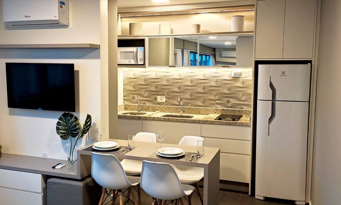 Reboucas Apartment | Seventh Avenue Oxford -7TH041