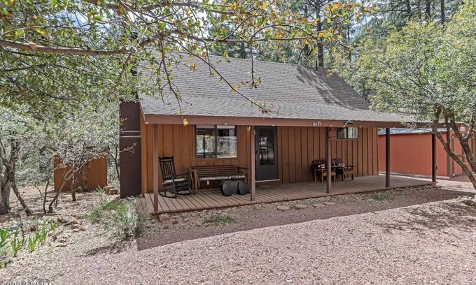 Pine Cabin | Shady Pines Cabin