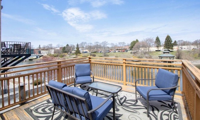 Manistee Apartment | Shaffer Haus-Downtown Riverfront Retreat