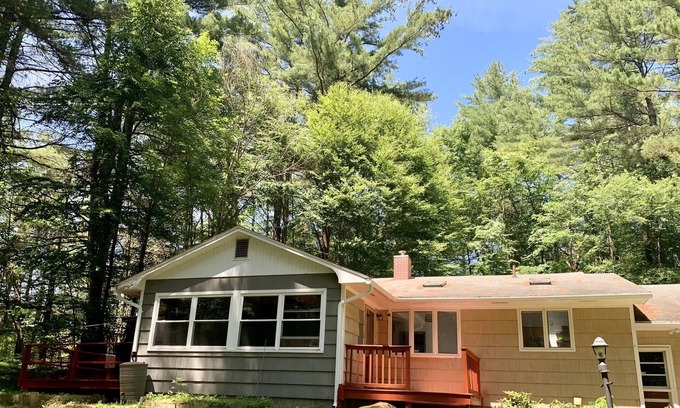 Canaan House | Shaker mid century
