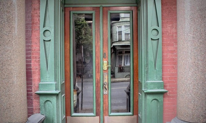 Ranshaw House | Shamokin Bed and Breakfast