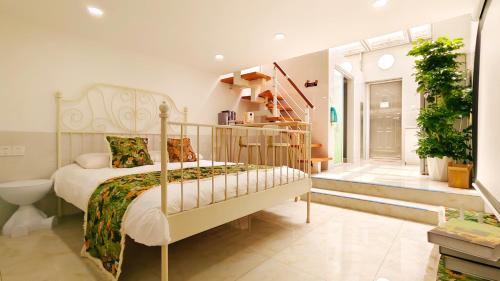 Huaihai Road Commercial Area Apartment | Shanghai Hills & Aromahome Modern Cottage Home Retreat with 2Bedrooms close to Tianzifang