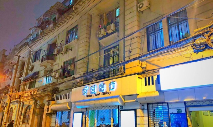 Downtown Shanghai House | Shanghai Rainbow No.35