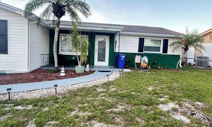 Holiday Lakes West House | Shared Access 3 bedroom house with AC and WiFi in Holiday