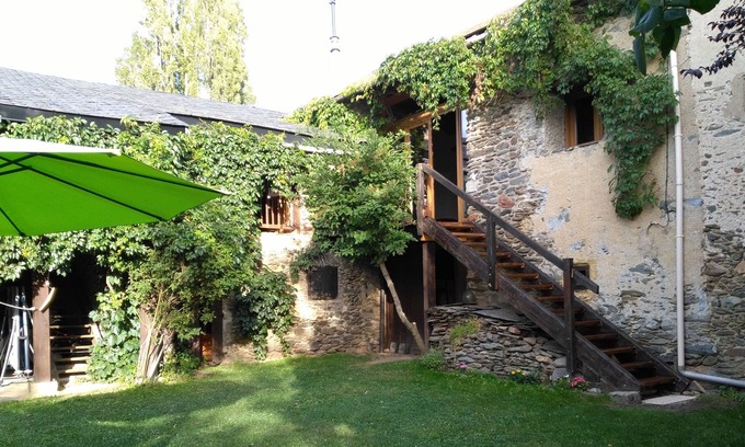 Err House | Sheepfold Cerdane in Err in small Pyrenean village altitude of 1350 meters