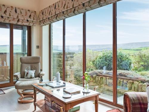 Holmfirth House | Shelduck Cottage