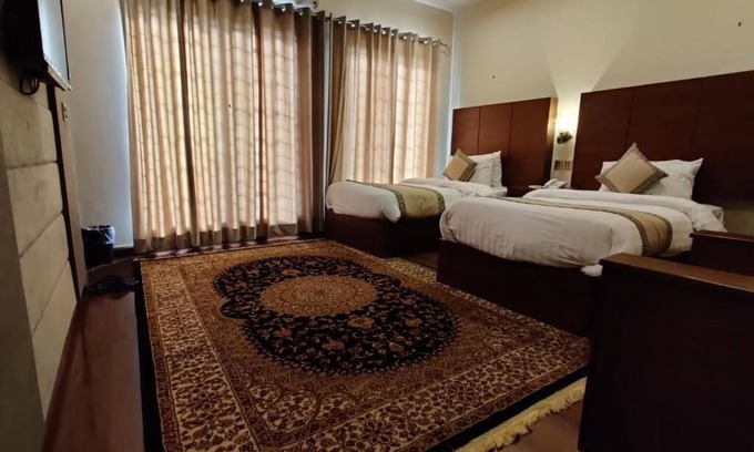 Gulberg Hotel | Shelton