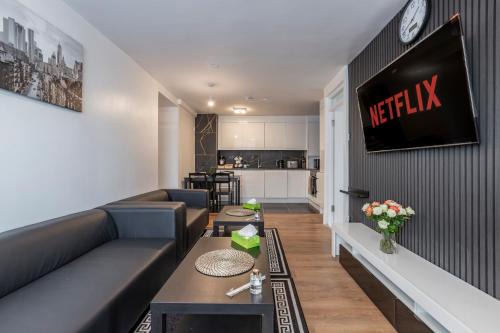 Addison Apartment | Shepherds Haven Luxury 4 Bed Flat With Self Check In