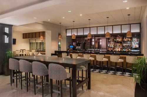 Elk Grove Village Hotel | Sheraton Suites Chicago Elk Grove