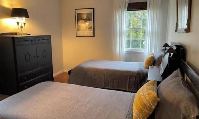 Shinnecock Hills Cottage | Shinnecock Hills Cottage in Southampton, NY