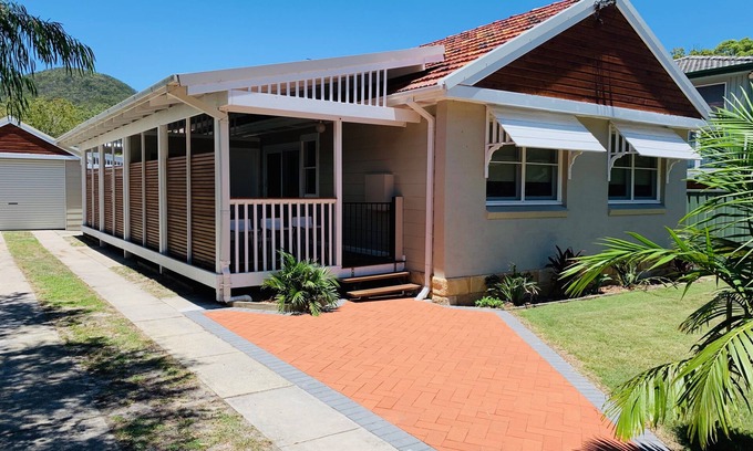 Shoal Bay House | SHOAL BAY RETREAT Unit 2 - doggie friendly duplex villa - 100m to beach