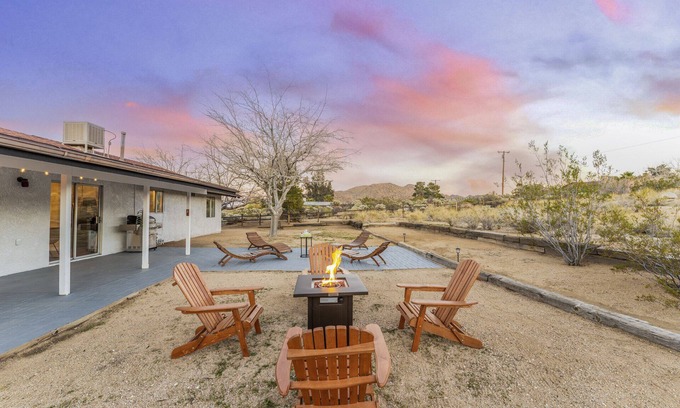 Joshua Tree House | Shooting Star Lodge Joshua Tree - 6 Min to Nat. Park. Dogs welcome :-) sleeps 6