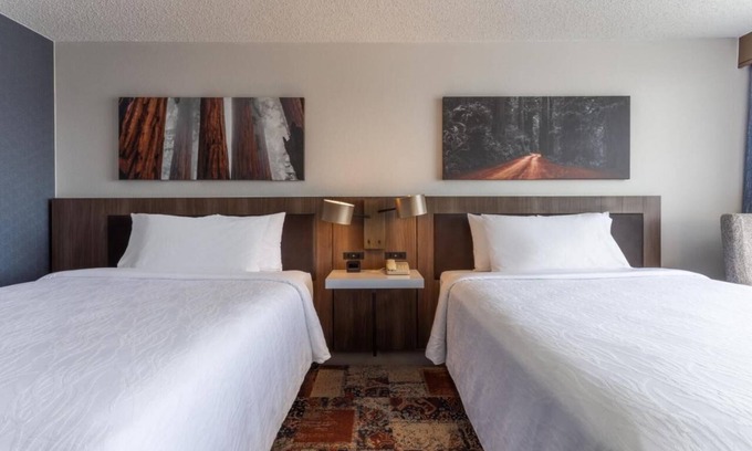 Emeryville Hotel | Shopping and Dining in Downtown Oakland! 2 Comfortable Units, Onsite Parking