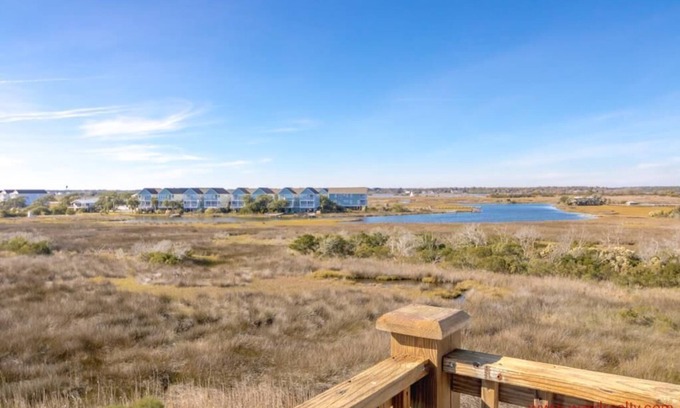 Surf City House | Shore Beats Work - Georgeous Views of Topsail! Dog Friendly!
