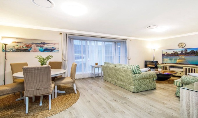 Ettalong Beach Villa | SHORE FUN @ ETTALONG BEACH