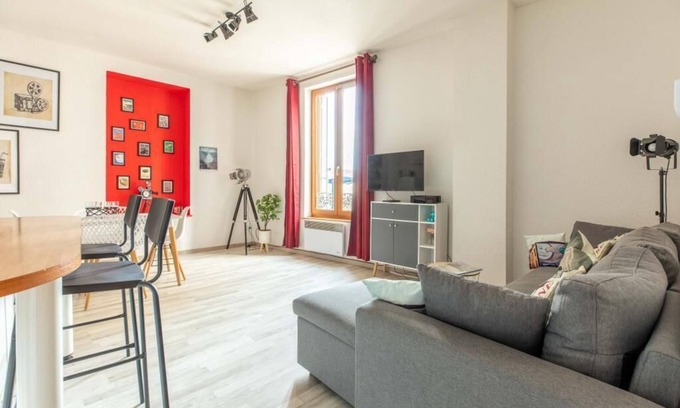 Sablon - Trudaine Apartment | SHORT FILM (B) - F2,SHORT FILM CITY CENTER CLF-FD