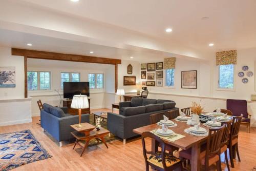 Wellfleet House | Short Walk to Long Pond Swimming Beach