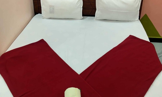 Rajpipla Hotel | Shree Keshrinanadan homestay