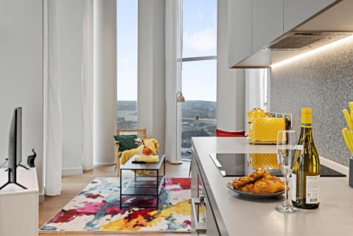 Peninsula Apartment | ShyTower