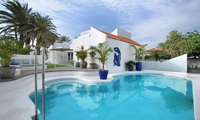 Playa del Ingles House | 'Sierra Del Mar - 12 Personen' with Sea View, Private Pool and Wi-Fi