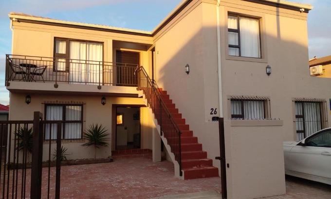Bloubergstrand House | Sikelela Guest House