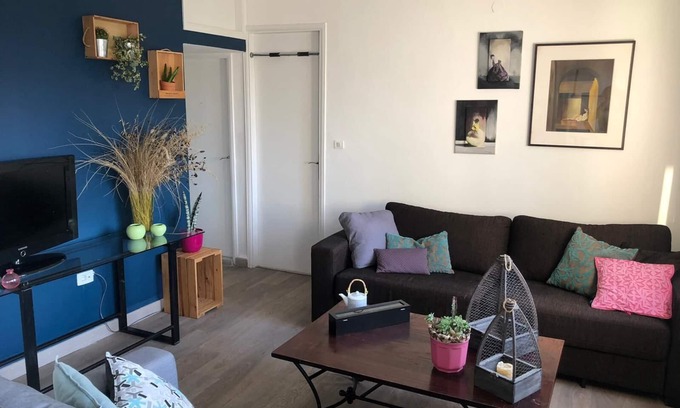 Gemmayzeh Apartment | Silvia's cosy city apartment with terrace