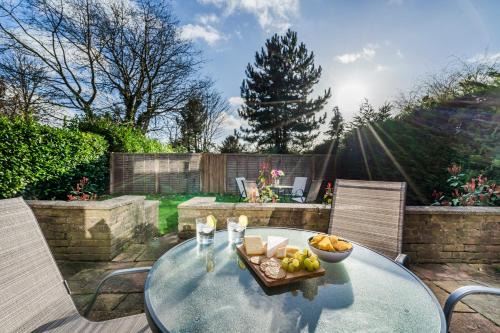 Hemel Hempstead Apartment | Simba House - Contractors, Relocators , Families, Wi-Fi, Free Parking