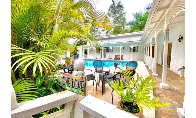 Whitfield Town Villa | Simmer Down 2bd 2bth Shared Pool Pvt Deck+ River