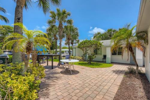 Palm Beach Shores Apartment | Singer Island Stunner 2 BR