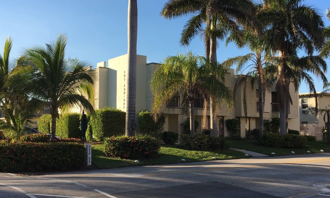 Palm Beach Shores House | Singer Island Townhouse Just Steps From The Beach