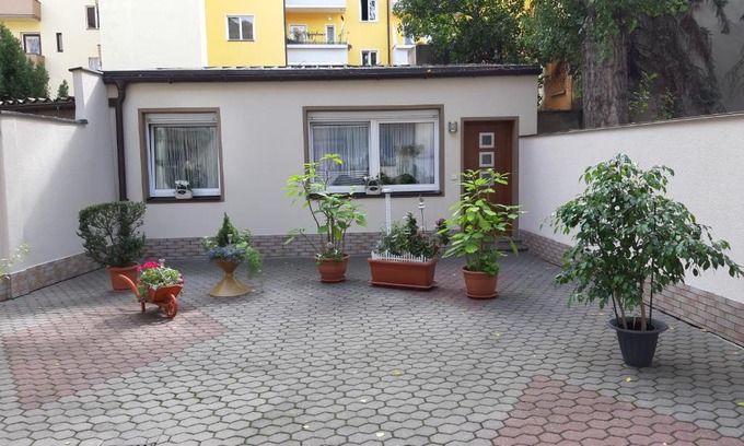 Mitte Apartment | Singerstr 14